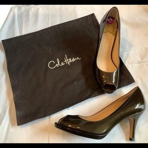 Brown, patent leather, peep-toe pump